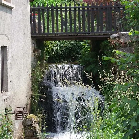 La D'hotes Du Moulin Gitenay 住宿加早餐酒店 *